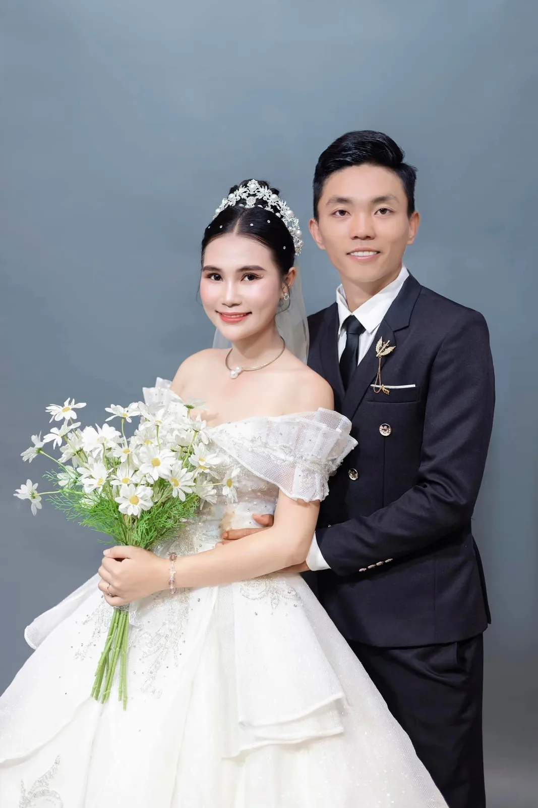 Ảnh cưới ngoại cảnh ngoài trời